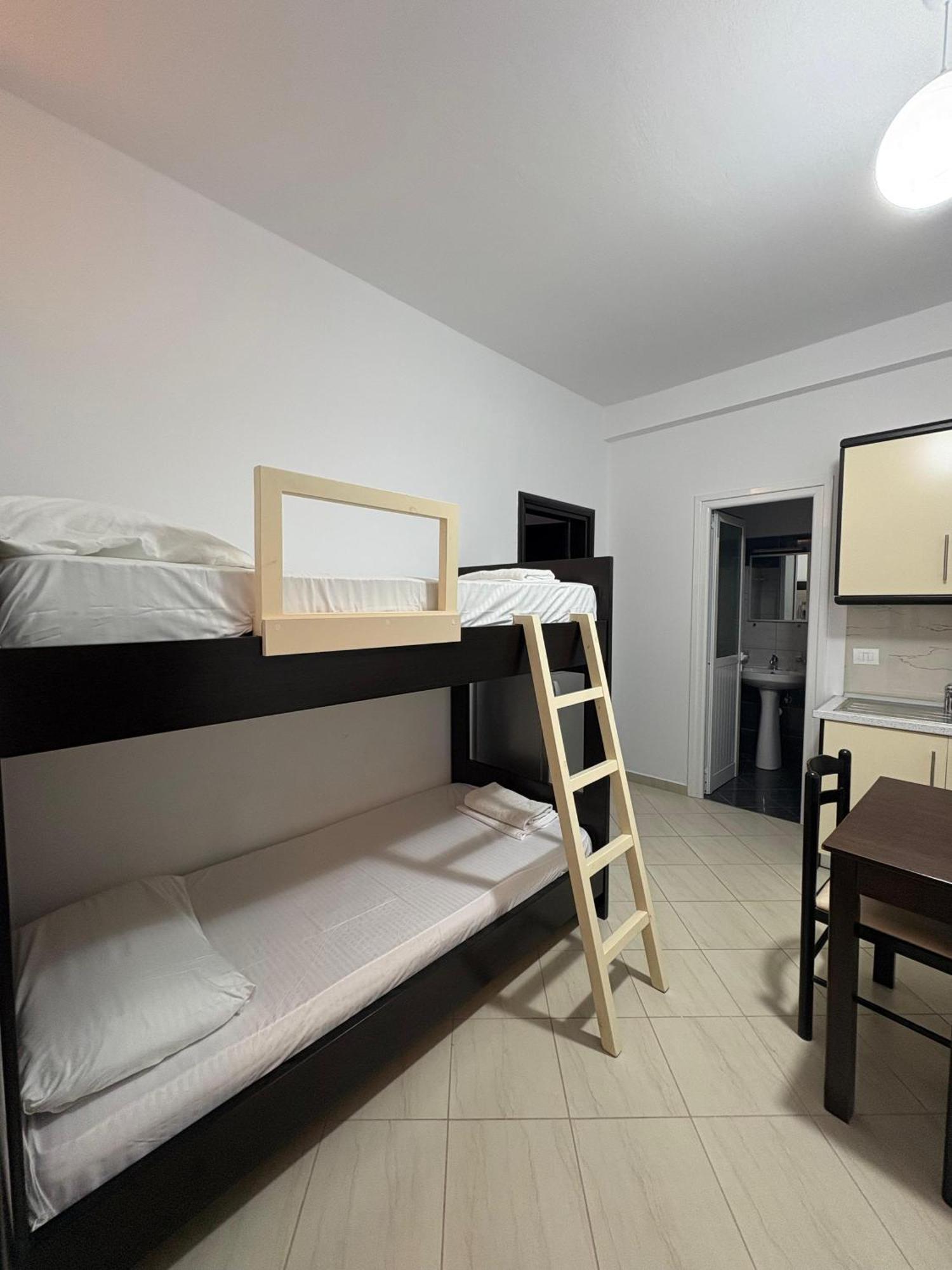 Xhonis Apartments Ksamil Eksteriør billede
